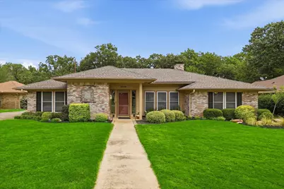 2816 N Creekwood Drive, Grapevine, TX 76051 - Photo 1