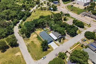1818 E Tucker St, Fort Worth, TX 76104 - Photo 25