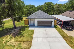 1818 E Tucker St, Fort Worth, TX 76104 - Photo 1