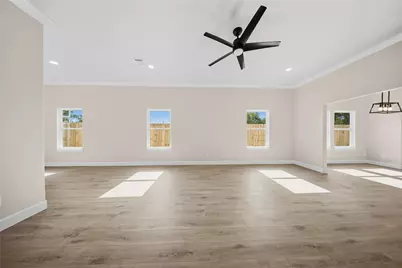 1818 E Tucker Street, Fort Worth, TX 76104 - Photo 5
