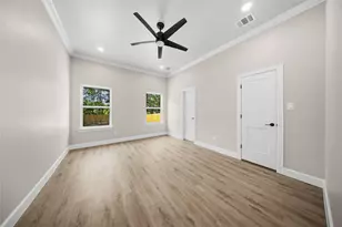 1818 E Tucker St, Fort Worth, TX 76104 - Photo 15