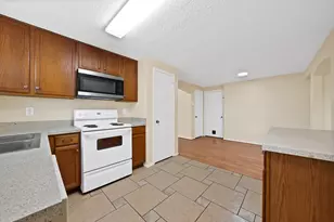 6711 Spur Ridge Ct, Arlington, TX 76002 - Photo 7