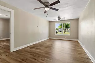 102 N 3rd St, Sanger, TX 76266 - Photo 9