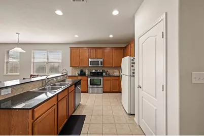 13160 Larks View Point, Fort Worth, TX 76244 - Photo 3
