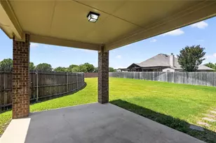 2 Mapleridge Dr, Edgecliff Village, TX 76134 - Photo 7