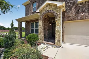 2 Mapleridge Dr, Edgecliff Village, TX 76134 - Photo 3