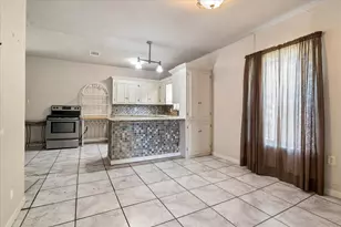 403 S 7th St, Sanger, TX 76266 - Photo 7