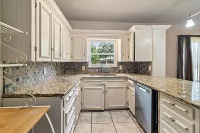 403 S 7th Street, Sanger, TX 76266 - Photo 9