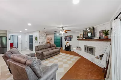 209 Live Oak Lane, Burleson, TX 76028 - Photo 7