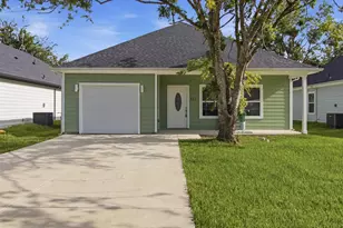 111 Newton Ln, Gun Barrel City, TX 75156 - Photo 1