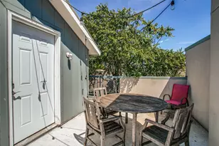 3824 Brown St, Dallas, TX 75219 - Photo 19