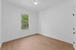 605 N Stewart St, Azle, TX 76020 - Photo 21