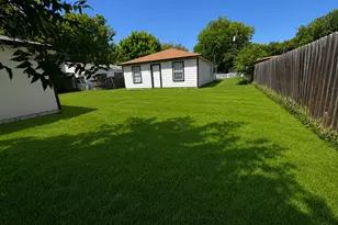 312 N Wood St, Cleburne, TX 76033 - Photo 19