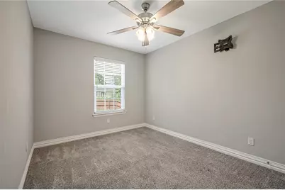 907 W Collins Street, Denison, TX 75020 - Photo 13