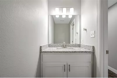 907 W Collins Street, Denison, TX 75020 - Photo 3