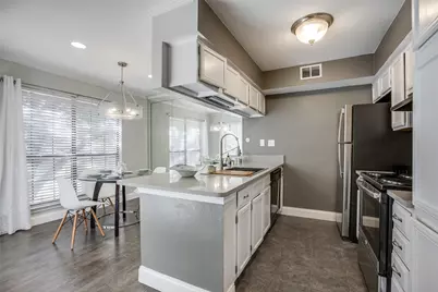 16301 Ledgemont Lane #202, Addison, TX 75001 - Photo 5