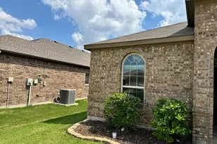305 Lead Creek Dr, Fort Worth, TX 76131 - Photo 3