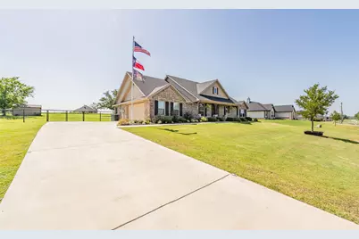 1268 County Road 4797, Springtown, TX 76082 - Photo 3