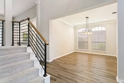 2811 Stonehurst Drive, Grapevine, TX 76051 - Photo 5