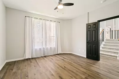 2811 Stonehurst Drive, Grapevine, TX 76051 - Photo 13