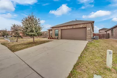 144 Creek Terrace Drive, Saginaw, TX 76131 - Photo 3