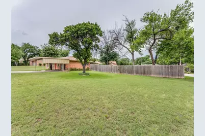 325 Walnut Avenue, Azle, TX 76020 - Photo 3