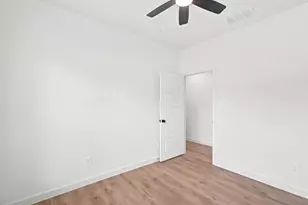 1038 Barton Ave, Glenn Heights, TX 75154 - Photo 27