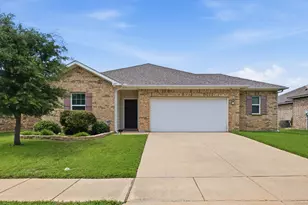 405 Willow Creek Dr, Glenn Heights, TX 75154 - Photo 1