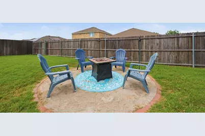 405 Willow Creek Drive, Glenn Heights, TX 75154 - Photo 3