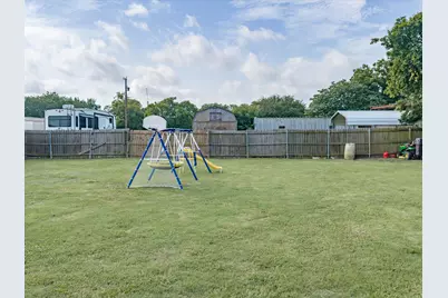 106 Hemphill Street, Avalon, TX 76623 - Photo 31
