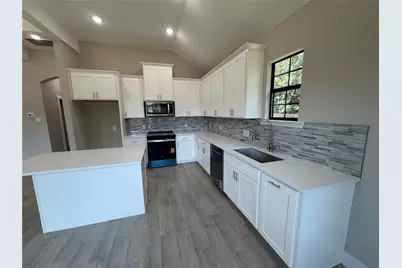 3025 Red Oak Drive, Granbury, TX 76048 - Photo 7