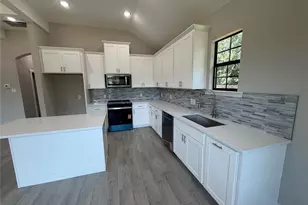 3025 Red Oak Dr, Granbury, TX 76048 - Photo 7