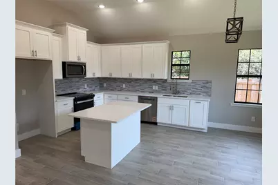 3025 Red Oak Drive, Granbury, TX 76048 - Photo 5