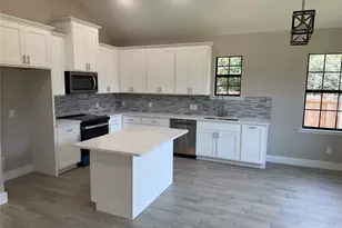 3025 Red Oak Dr, Granbury, TX 76048 - Photo 5
