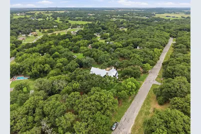 1100 Crazy Horse Trail, Burleson, TX 76028 - Photo 35