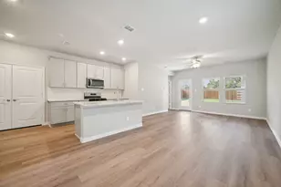 210 Winchester Ln, Sherman, TX 75092 - Photo 3