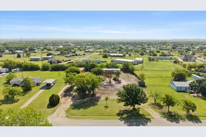 18069 Cindys Lane, Justin, TX 76247 - Photo 7