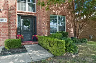 10212 Pear St, Fort Worth, TX 76244 - Photo 3