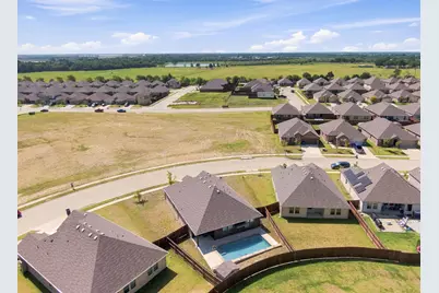 1100 Canterbury Lane, Ennis, TX 75119 - Photo 31