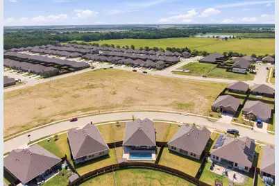 1100 Canterbury Lane, Ennis, TX 75119 - Photo 35