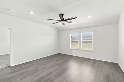 1100 Canterbury Lane, Ennis, TX 75119 - Photo 9
