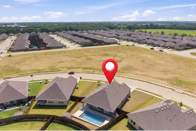 1100 Canterbury Lane, Ennis, TX 75119 - Photo 1