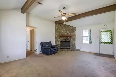 301 Vinyard Drive, Waxahachie, TX 75167 - Photo 5