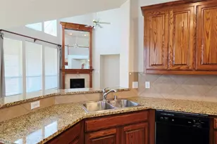 1902 Smoke Tree Trail, Garland, TX 75040 - Photo 11
