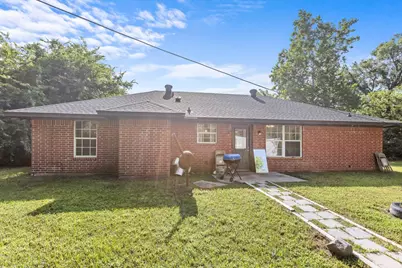 235 Hickory Street, Blossom, TX 75416 - Photo 25