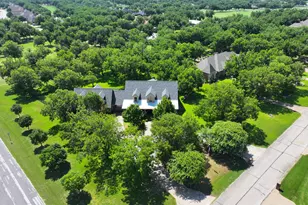 9001 Sawgrass Ct, Granbury, TX 76049 - Photo 3