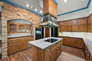 2520 Norwood Dr, Hurst, TX 76054 - Photo 5