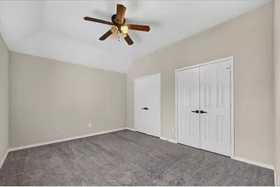 400 Breakers Point Court, Irving, TX 75063 - Photo 15