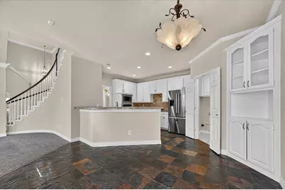 400 Breakers Point Court, Irving, TX 75063 - Photo 9