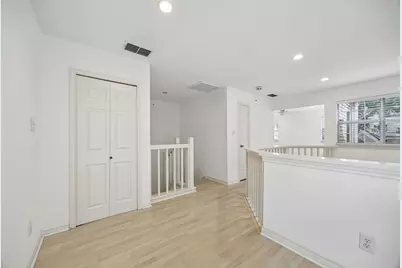 3033 San Jacinto Street #328, Dallas, TX 75204 - Photo 17